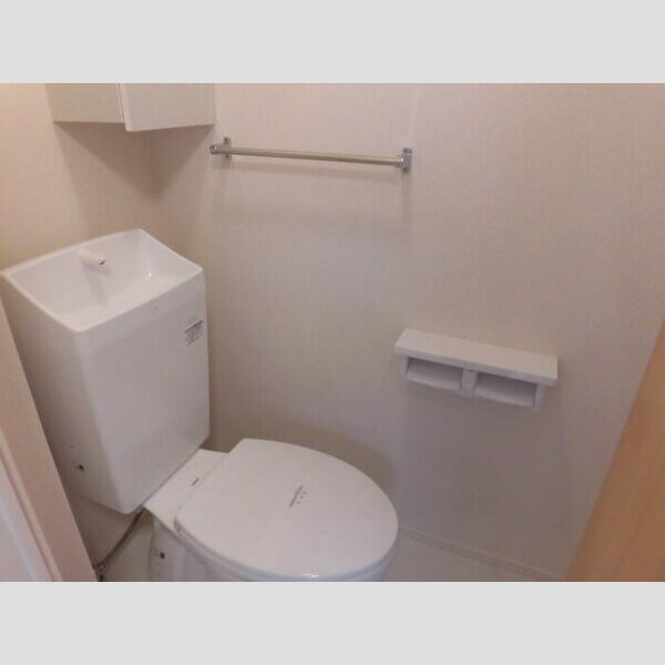 トイレ (トイレ)