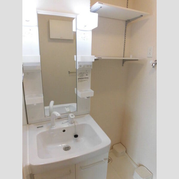 洗面所 (洗髪洗面化粧台・室内洗濯機置場)