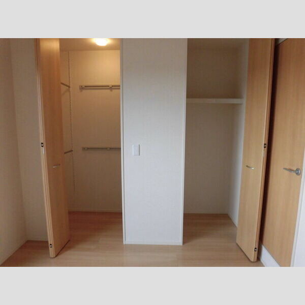 収納 (ワンステップクローゼット・クローゼット)