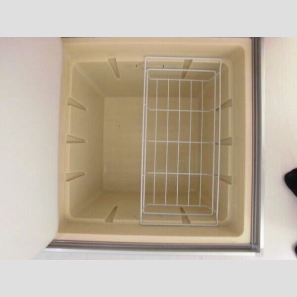 収納 (102 床下収納)