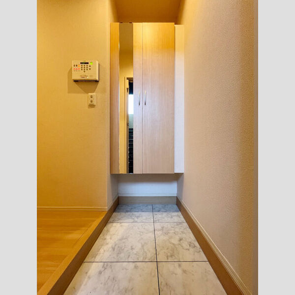 玄関 (玄関)