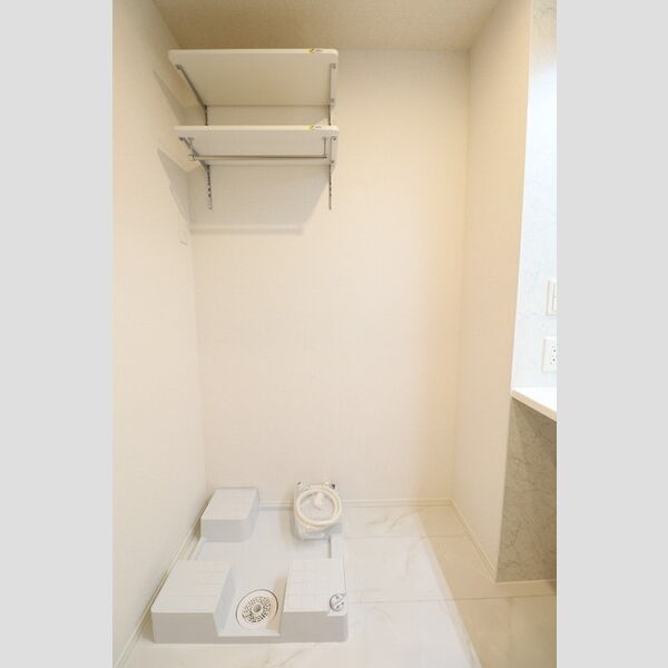 その他 (洗濯機置き場)