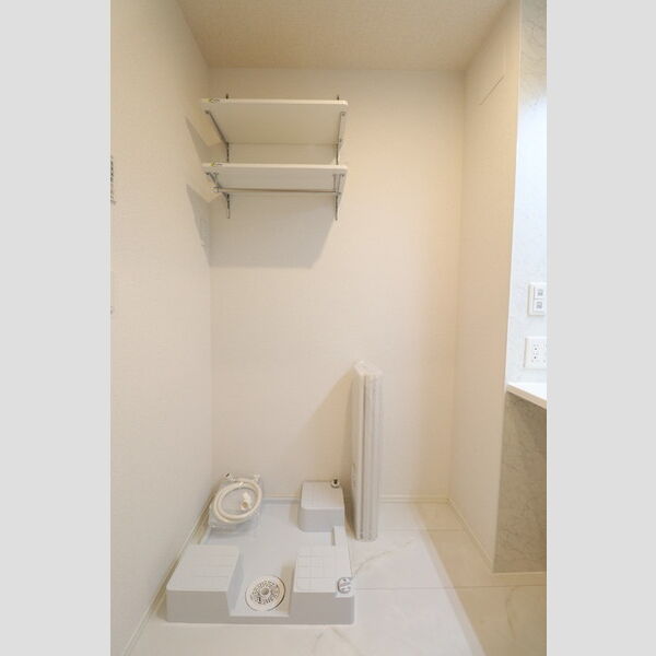 その他 (洗濯機置き場)