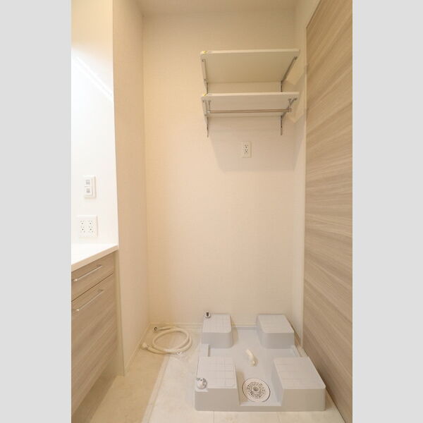 その他 (洗濯機置き場)