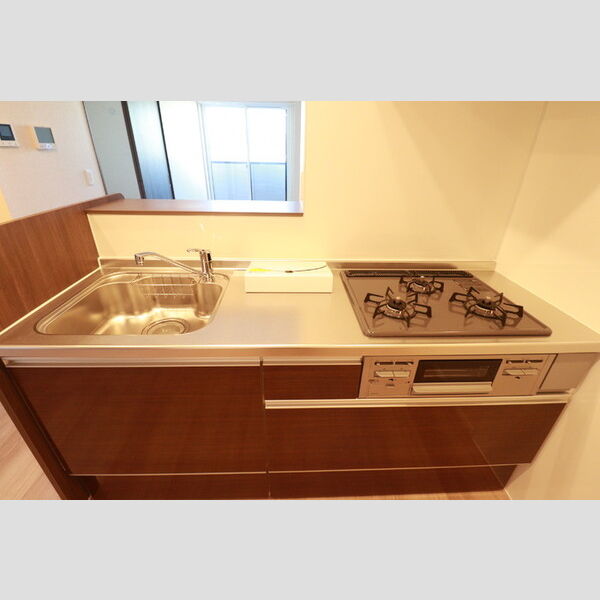 キッチン (キッチン　3口コンログリル付)