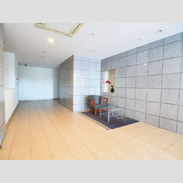 現地周辺 (ロビー)