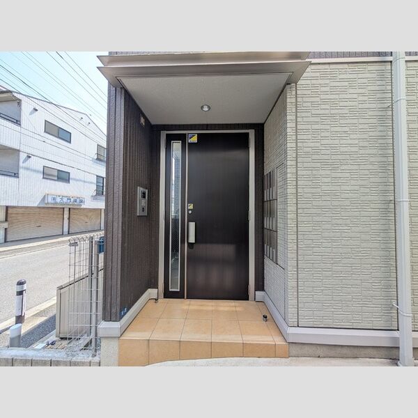 エントランス (エントランス)