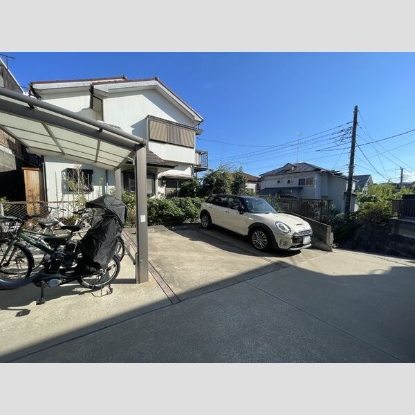 駐車場 (駐車場)