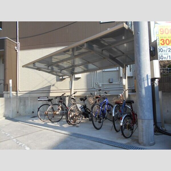 現地周辺 (屋根付き駐輪場(整列駐輪))