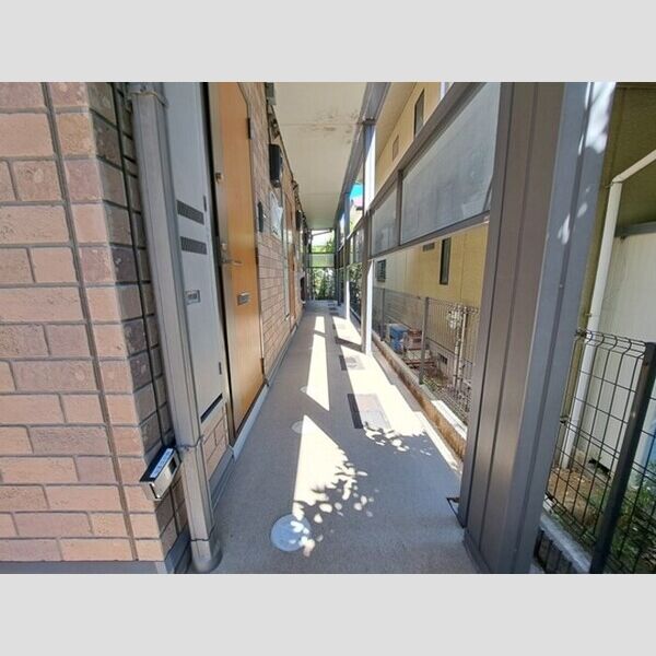 現地周辺 (1階共用廊下)