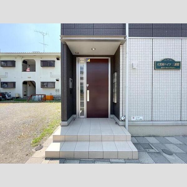 エントランス (エントランス)