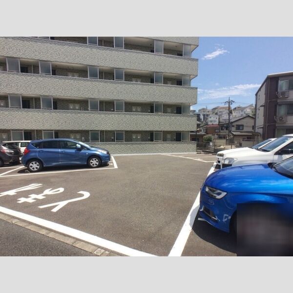 駐車場 (駐車場)