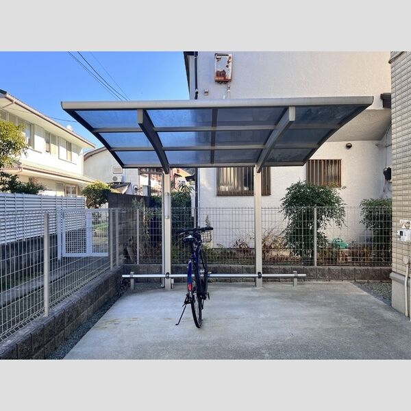 現地周辺 (駐輪スペース)