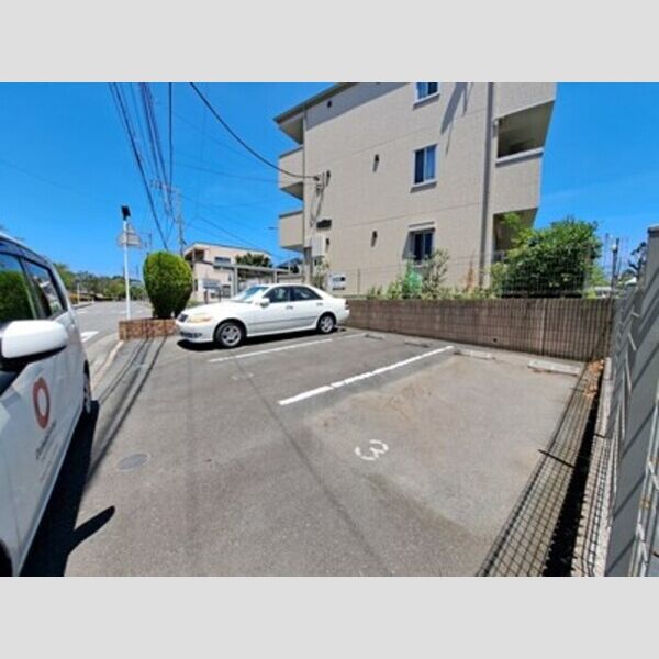 駐車場 (駐車場)