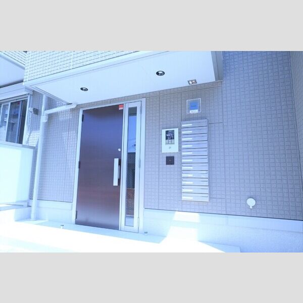 エントランス (エントランス)