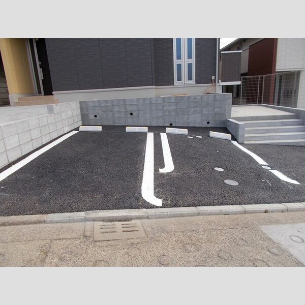 現地周辺 (駐車場)