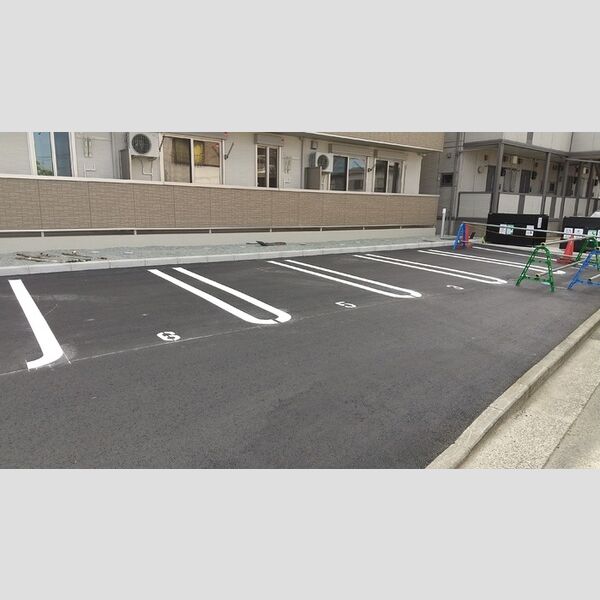 現地周辺 (駐車場1番から6番区画まで)