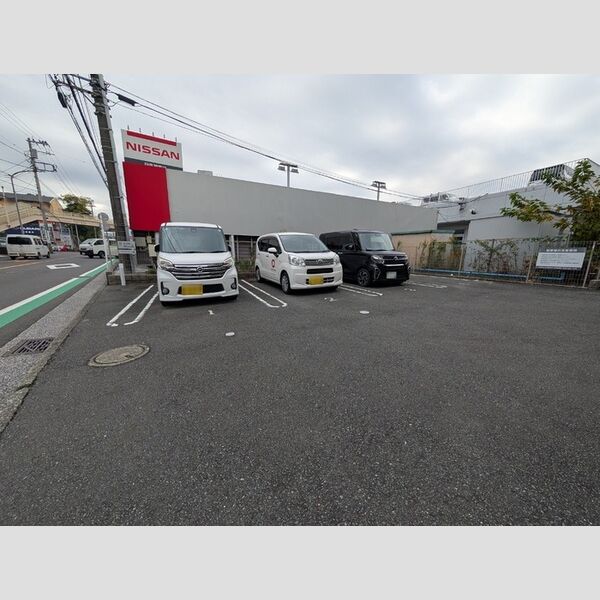 駐車場 (駐車場)