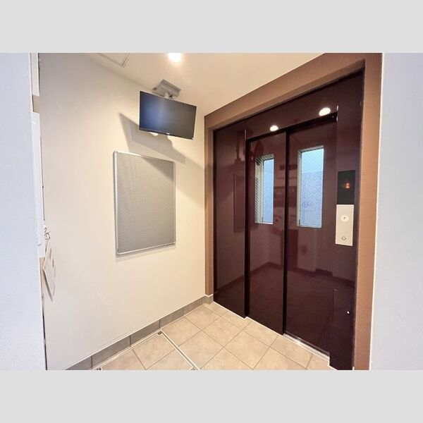 現地周辺 (エレベーター)