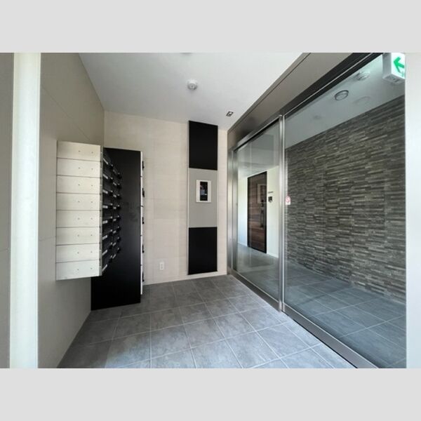 エントランス (オートロック・宅配ボックス・集合ポスト)