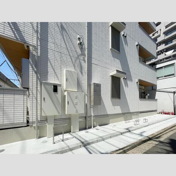 現地周辺 (駐輪場)