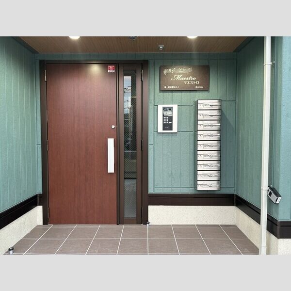 エントランス (エントランス)