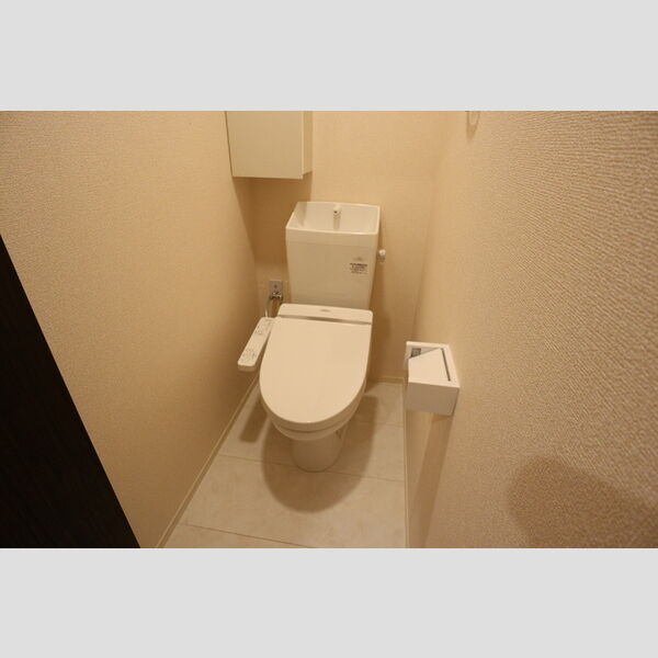 トイレ (温水洗浄便座)