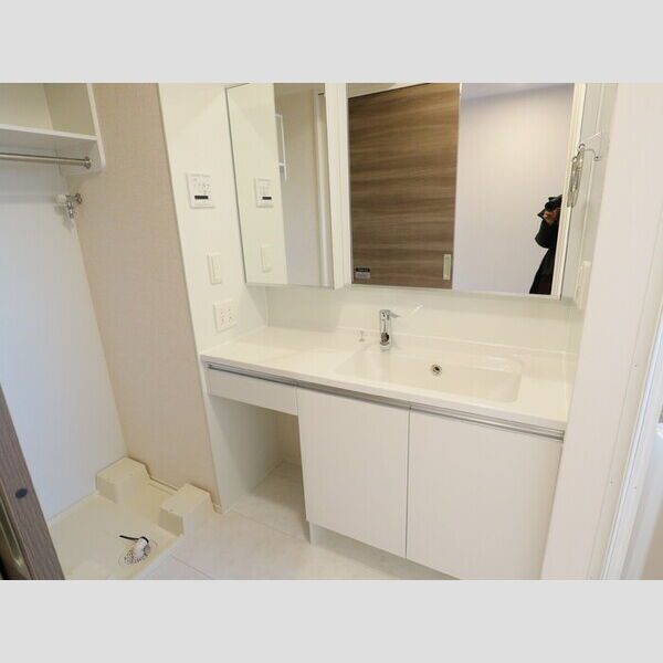 洗面所 (洗髪洗面化粧台)