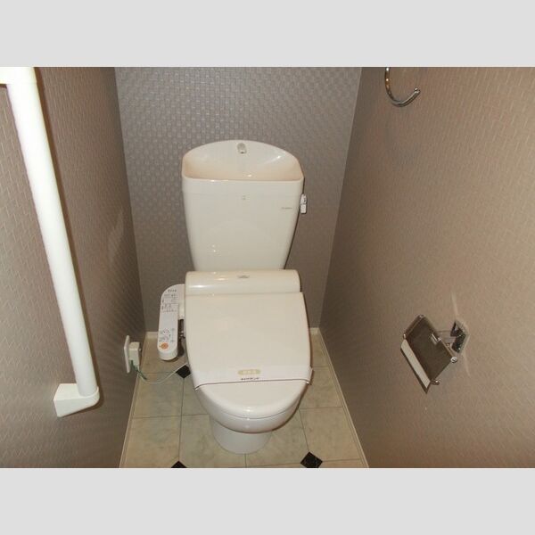 トイレ (温水洗浄暖房便座付トイレ)