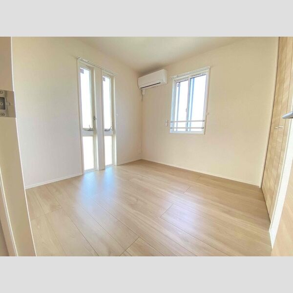 その他 (各部屋エアコンあり)