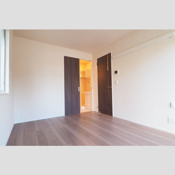 その他 (居室(別角度))