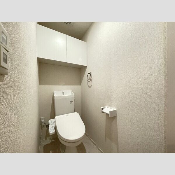 トイレ (温水洗浄暖房便座)