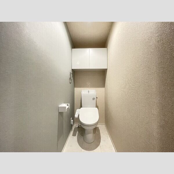 トイレ (温水洗浄暖房便座)