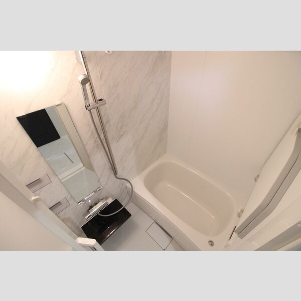 バス (浴室乾燥機・追い炊き機能付き風呂)