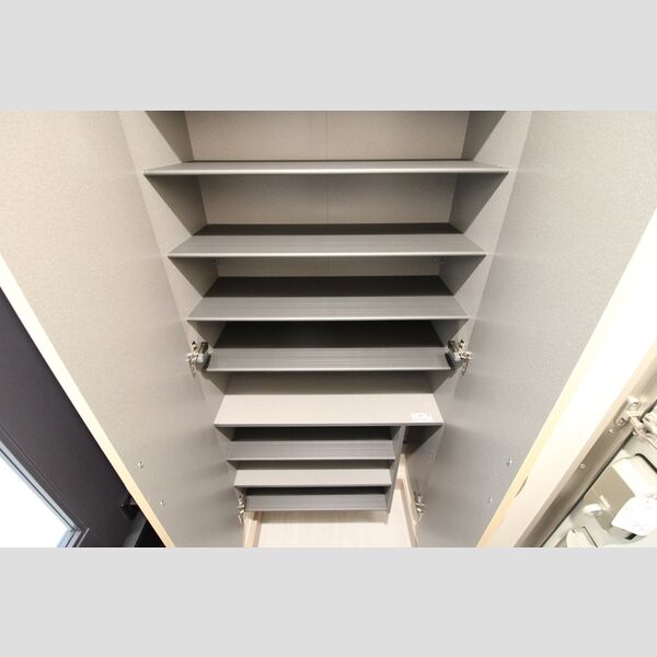 玄関 (シューズボックス)