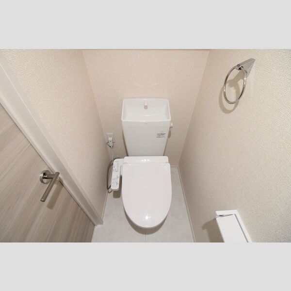 トイレ (温水洗浄便座)