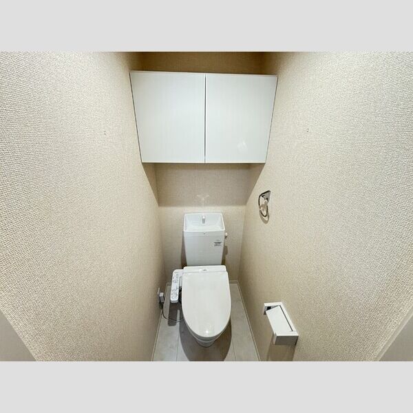 トイレ (温水洗浄便座)