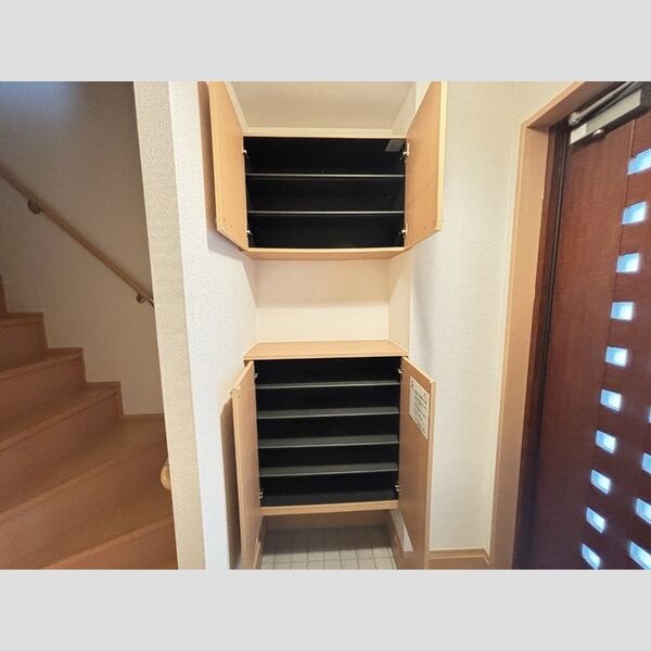 玄関 (シューズボックス)