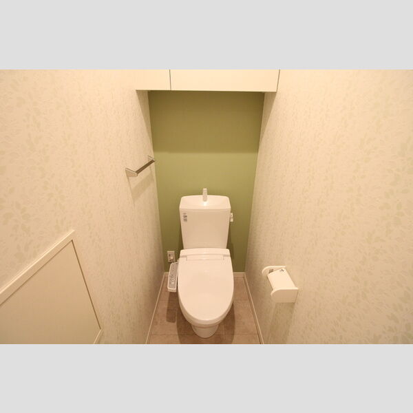 トイレ (トイレ)