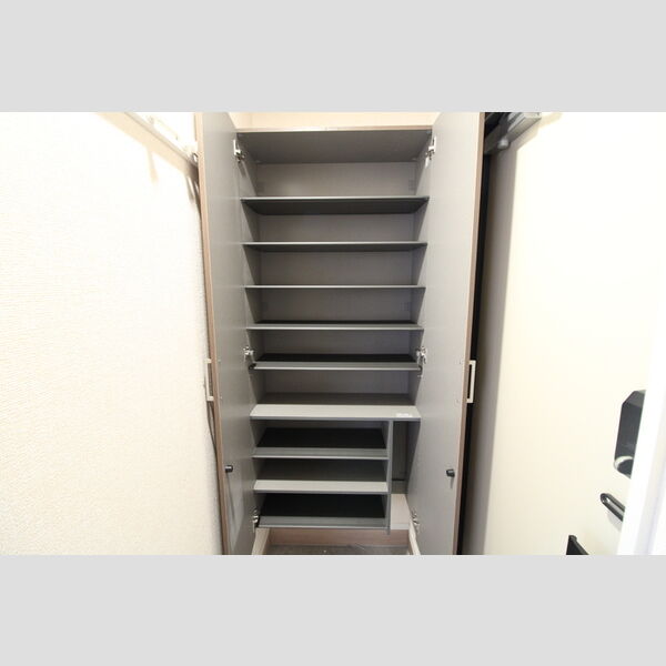 玄関 (シューズボックス)