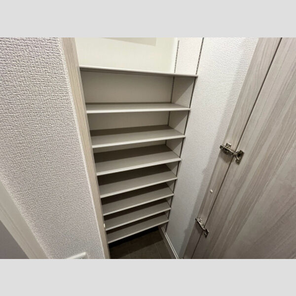 玄関 (シューズボックス)