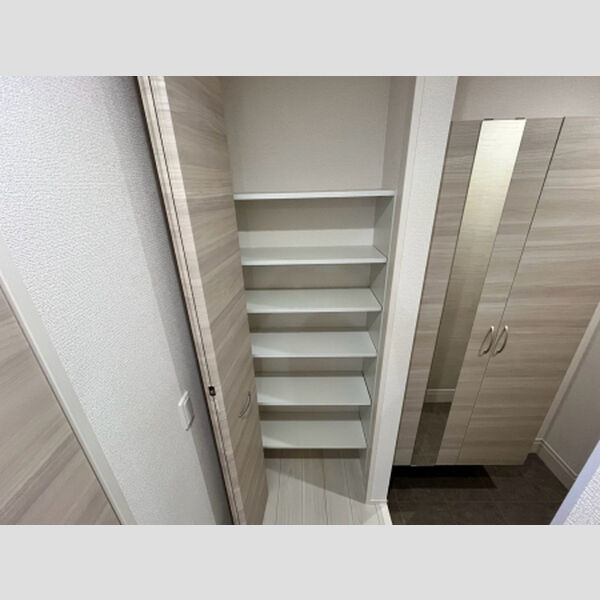 玄関 (シューズボックス)