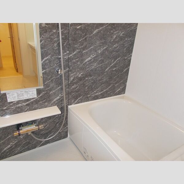 バス (浴室換気乾燥機付ユニットバス)