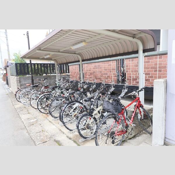 現地周辺 (駐輪場)