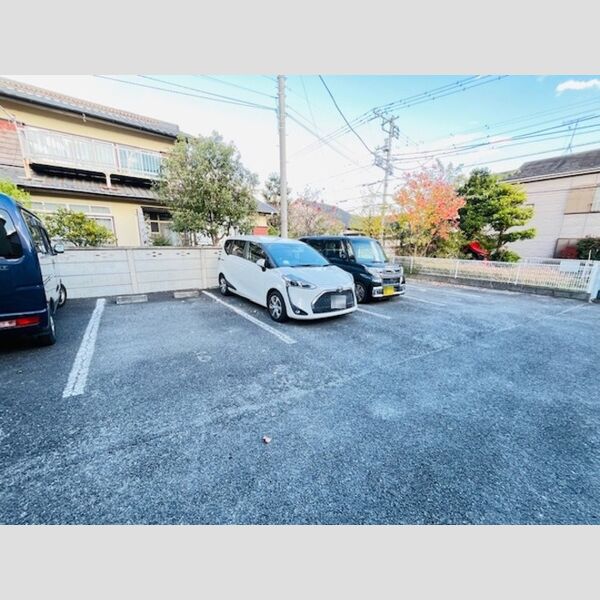 駐車場 (駐車場)