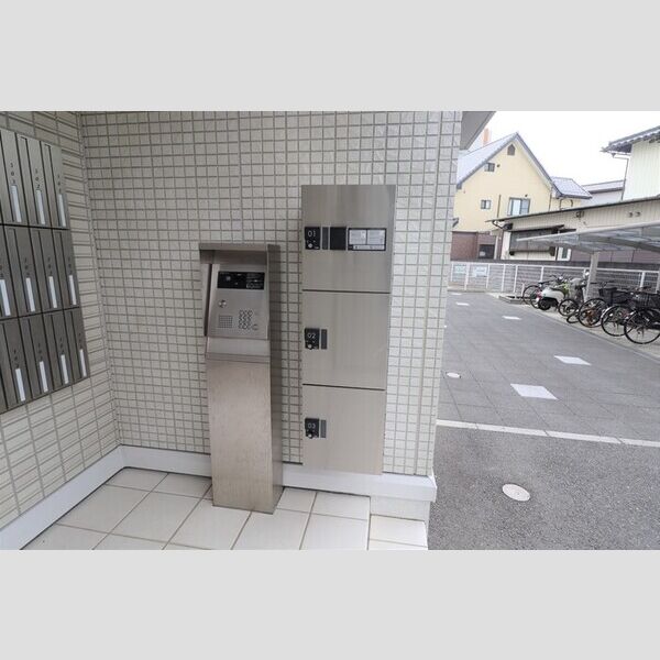 現地周辺 (宅配ボックス)