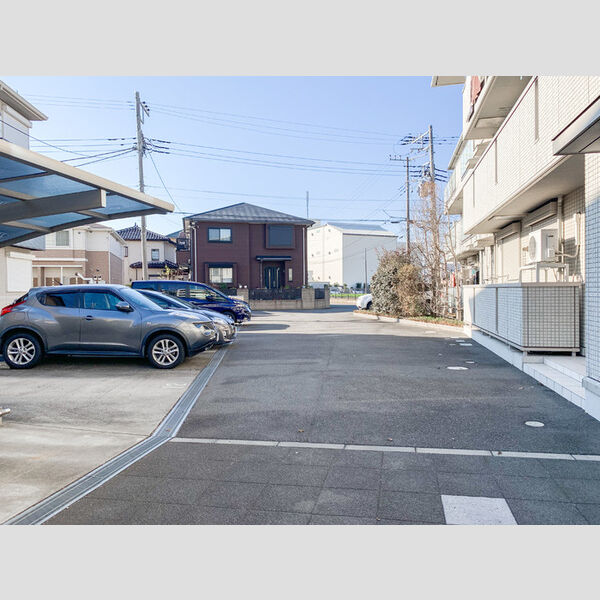 駐車場 (駐車場)