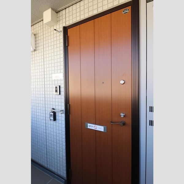 エントランス (エントランス)