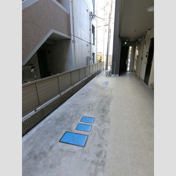 現地周辺 (自転車置場)