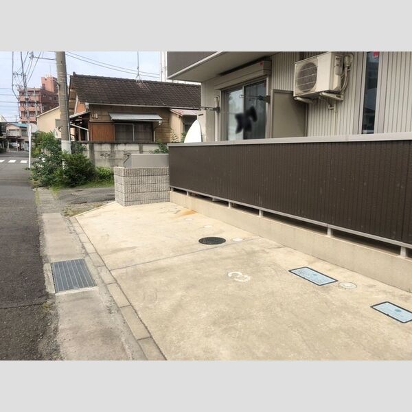 駐車場 (駐車場)